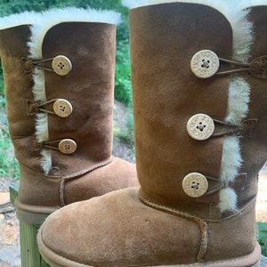 UGG Bailey boots, girls size 3.